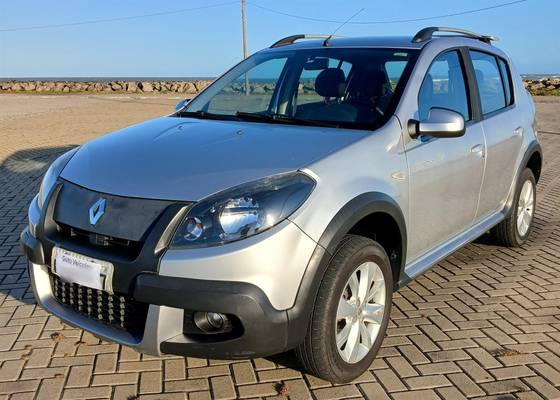 RENAULT SANDERO 1.6 STEPWAY 8V FLEX 4P MANUAL RENAULT SANDERO 1.6 STEPWAY 8V FLEX 4P MANUAL